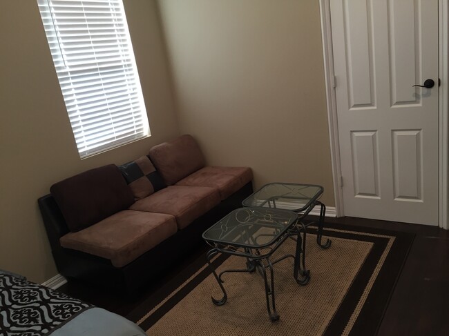 Photo - 16868 Ridge Cliff Dr Unit # A