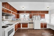 Photo - 1054 E 150th St House