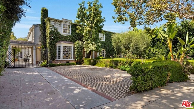 Photo - 9887 Carmelita Ave