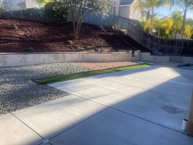 Newly renovated backyard with fencing and hardscape that is ideal for pets! - 15860 Alisa Viejo Ct Unit House