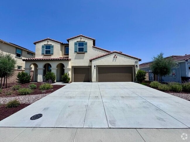 Building Photo - Stunning 4 bedroom Audie Murphy Ranch home...