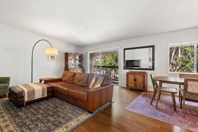 Building Photo - 3972 Jackdaw St Unit 301