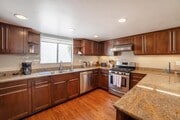 Photo - 1107 Loma Dr Townhome