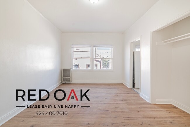 Building Photo - 2850 Leeward Ave