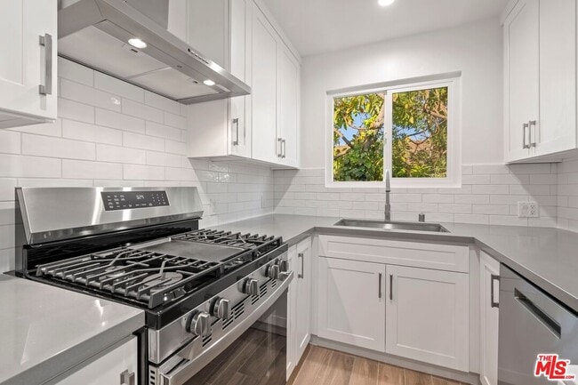 Photo - 1252 N Crescent Heights Blvd Unit 4