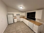 Photo - 1396 Garnet St