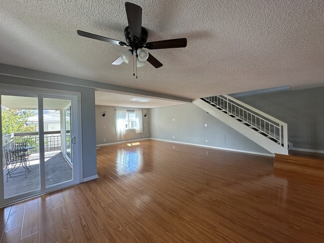 Building Photo - 1110 E Wilson Ave Unit 201