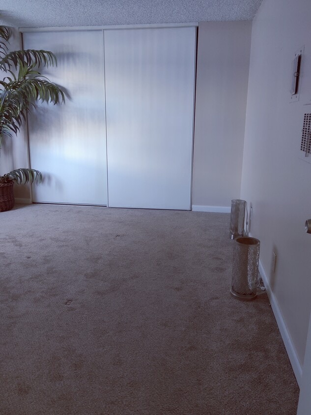 Floor Plan - 1 Bed 1 Bath Upstairs