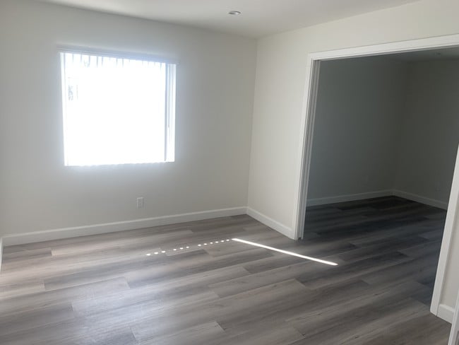 Photo - 708 W Gage Ave Unit 1