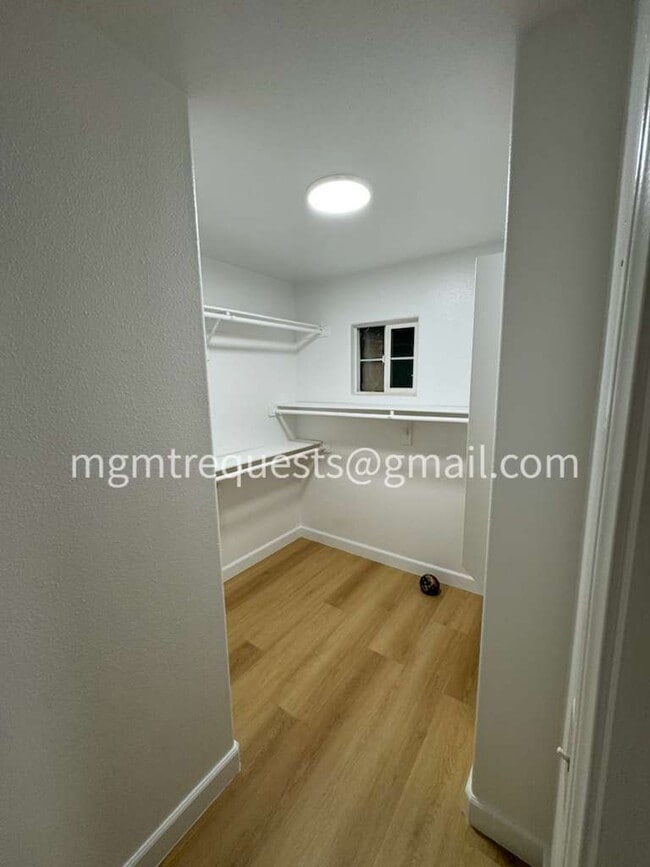 Photo - 11943 Olive St