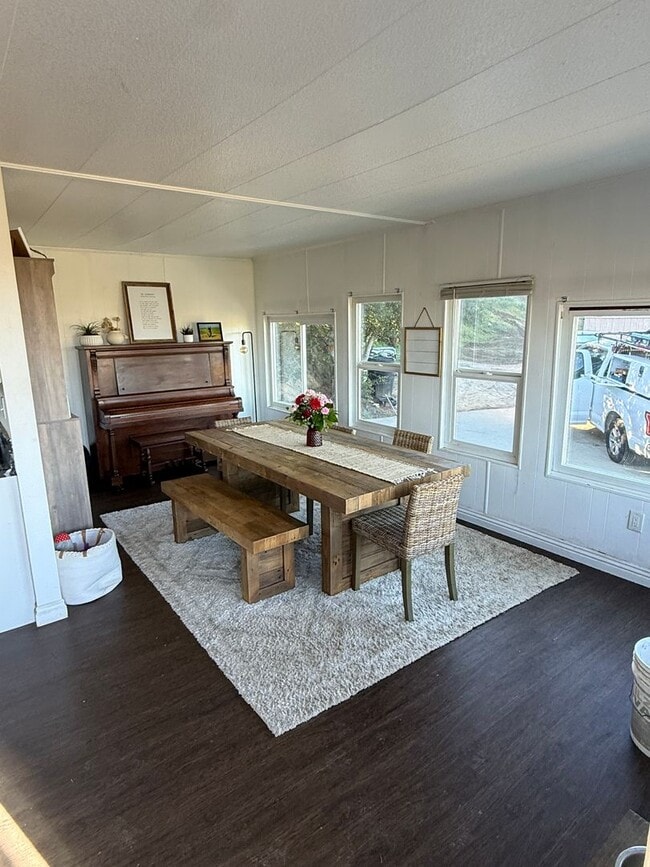 Building Photo - 3 Bedroom 2 Bath Manufactured Mobile home in Murrieta!