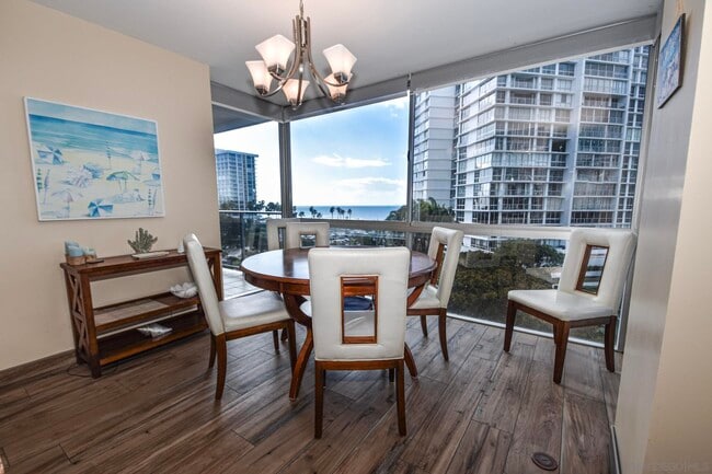 Photo - 1770 Avenida del Mundo Unit 410