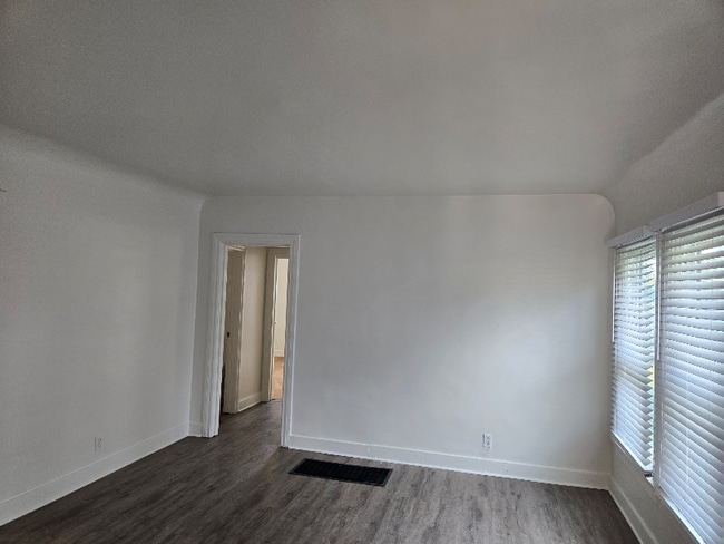 Photo - 600 E Garfield Ave Unit 25