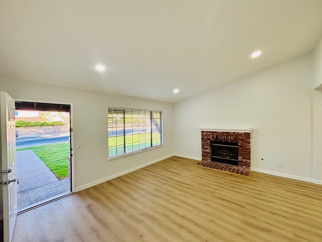 Photo - 2730 W Ave K 4