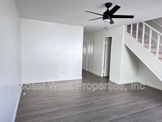 Photo - 1174 Cypress Ave