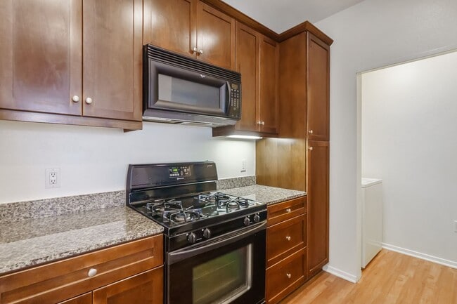 Photo - Stylish 2-Bedroom Condo with Resort Amenit...