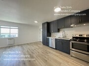 Photo - 4339 Rialto St