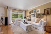 Photo - 807 N Doheny Dr House