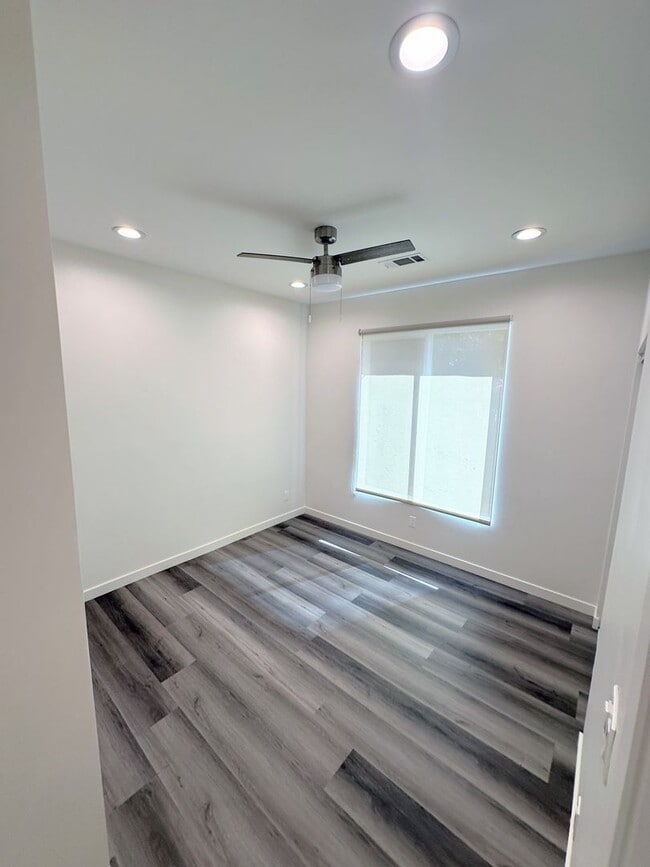 Photo - Spacious 3bd/2ba detached REAR home/unit i...