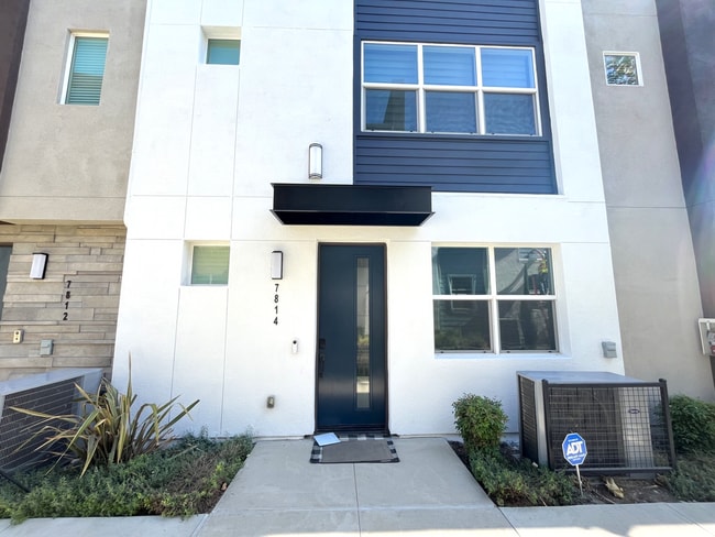 Photo - 3 bed, 4 bath located in Rancho Cucamonga!