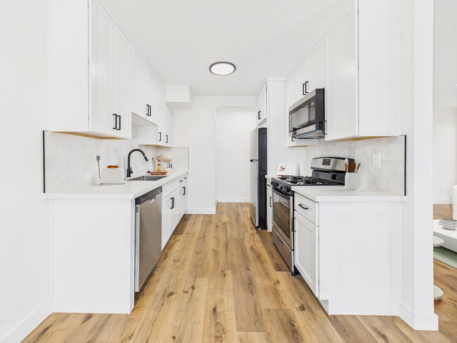 Photo - The Stanley Off Sunset