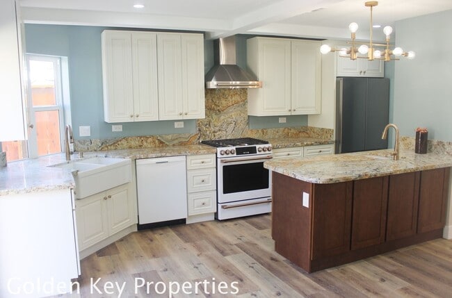 Building Photo - 4864 Alondra Way