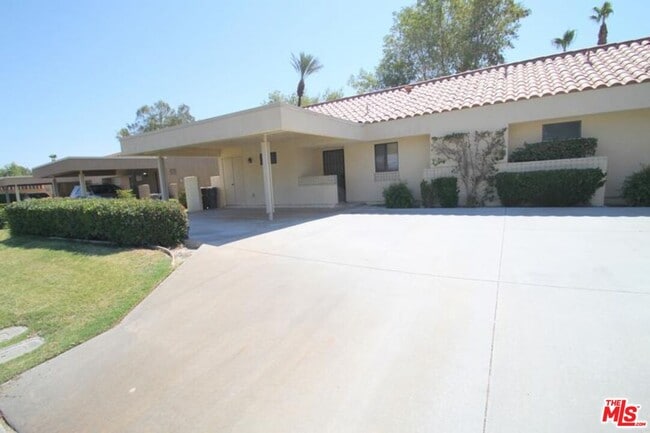 Photo - 40420 Bay Hill Way