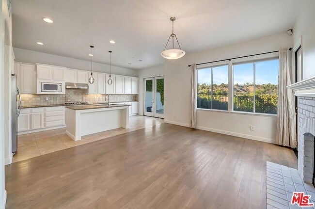 Photo - 24819 Cll Cedro