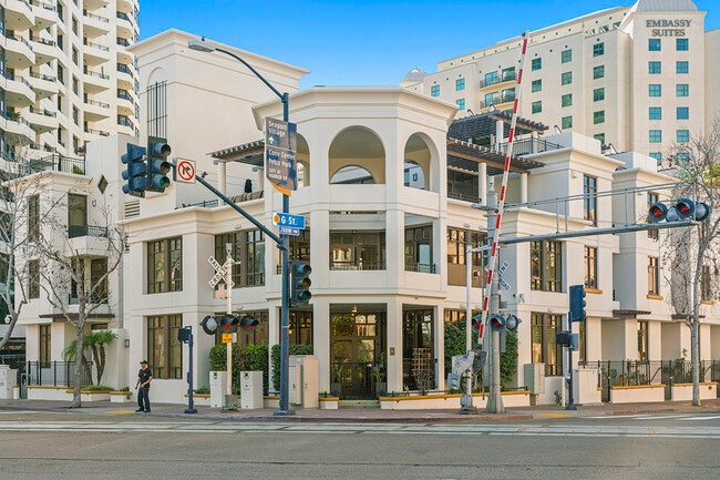 Photo - 686 Kettner Blvd Townhome