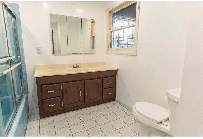 Photo - 2101 187th St