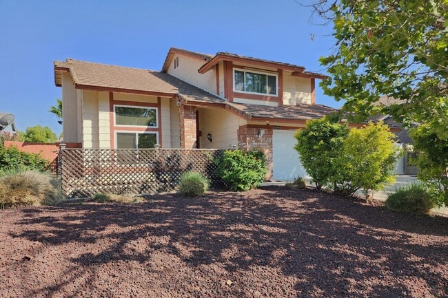 Great Two Story 3BD, 2.5BA Plus Bonus Room... - Great Two Story 3BD, 2.5BA Plus Bonus Room... House