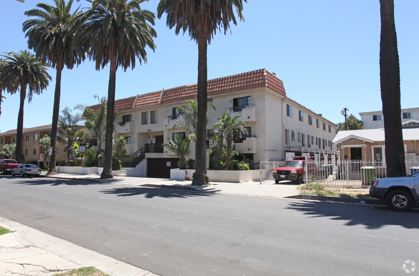 Photo - 14640-14642 Friar St
