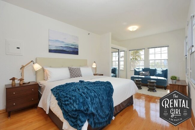 Building Photo - 26 Breeze Ave Unit 19