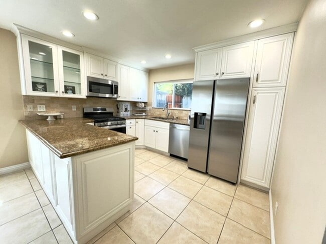 Building Photo - New! Fully Furnished Costa Mesa Condo Near Back Bay!
