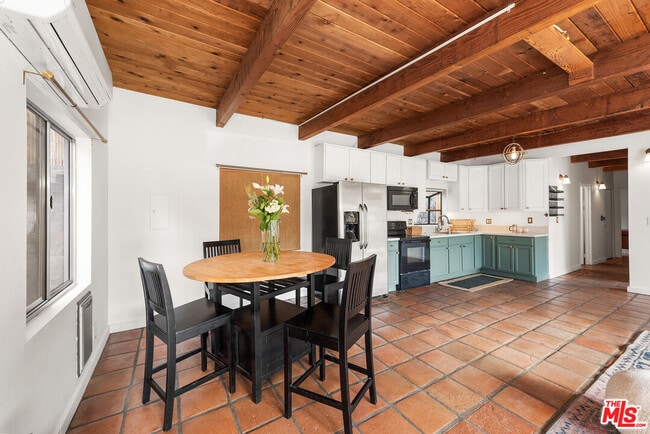 Photo - 1710 Topanga Skyline Dr