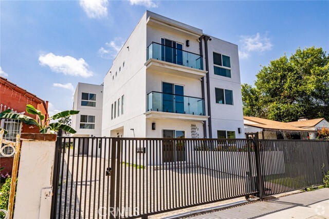 Building Photo - 2055 S Garth Ave Rental