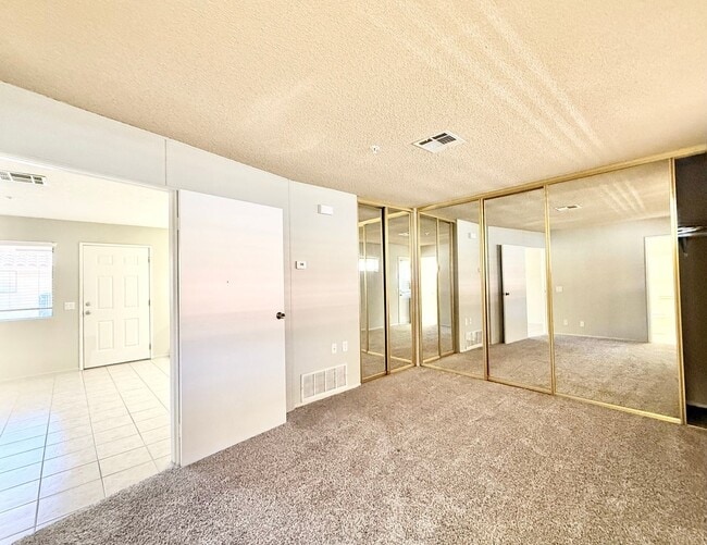 Building Photo - AVAILABLE NOW!! LOVELY 1 Bedroom 1 Bathroom 55+ Apartment in Palm Desert! Unit 01