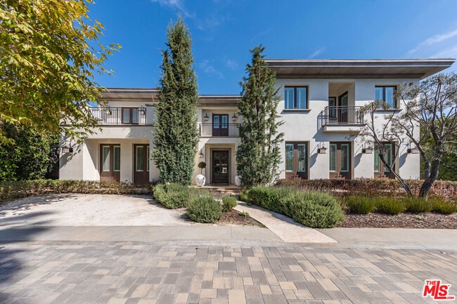 Photo - 618 N Beverly Dr