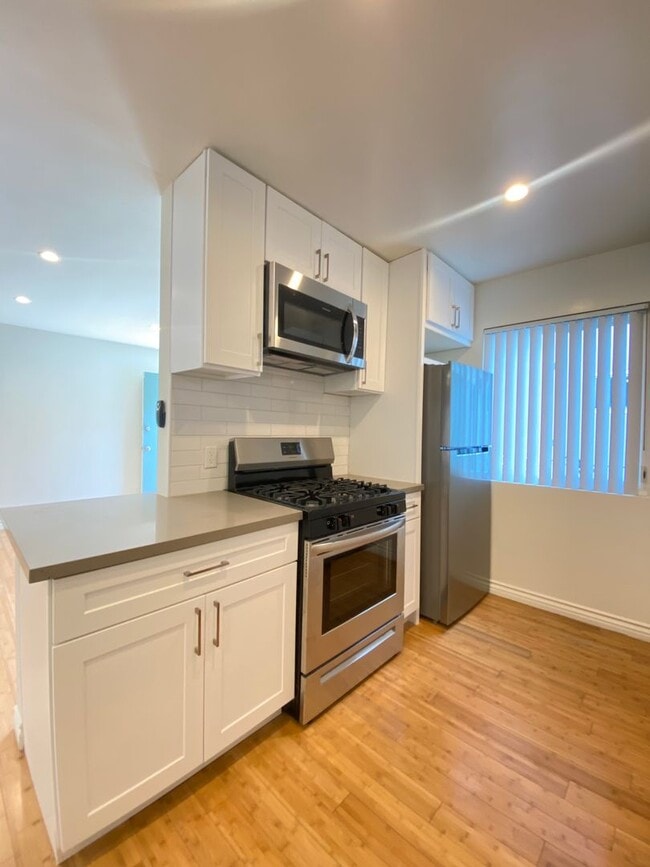 Photo - 4327 Inglewood Blvd