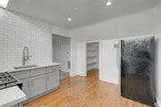 Photo - This spacious 1 bed, 1 bath apartment in a small, peaceful property in prime Lincoln Heights is n... Unit 2821 1/2