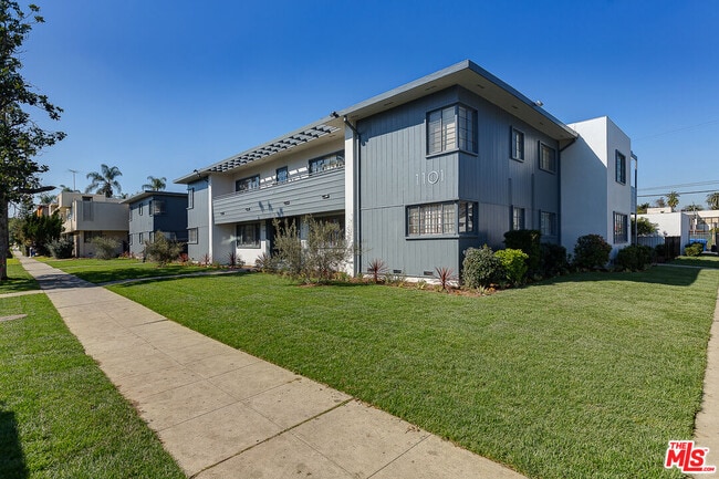 Photo - 4102 Country Club Dr