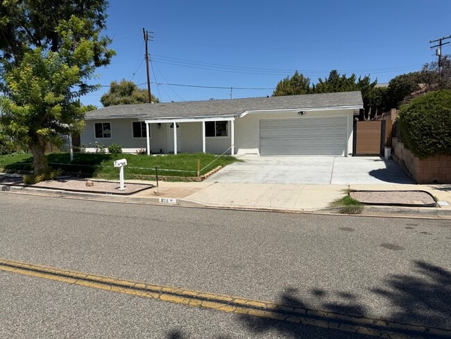 Building Photo - 972 Appleton Rd