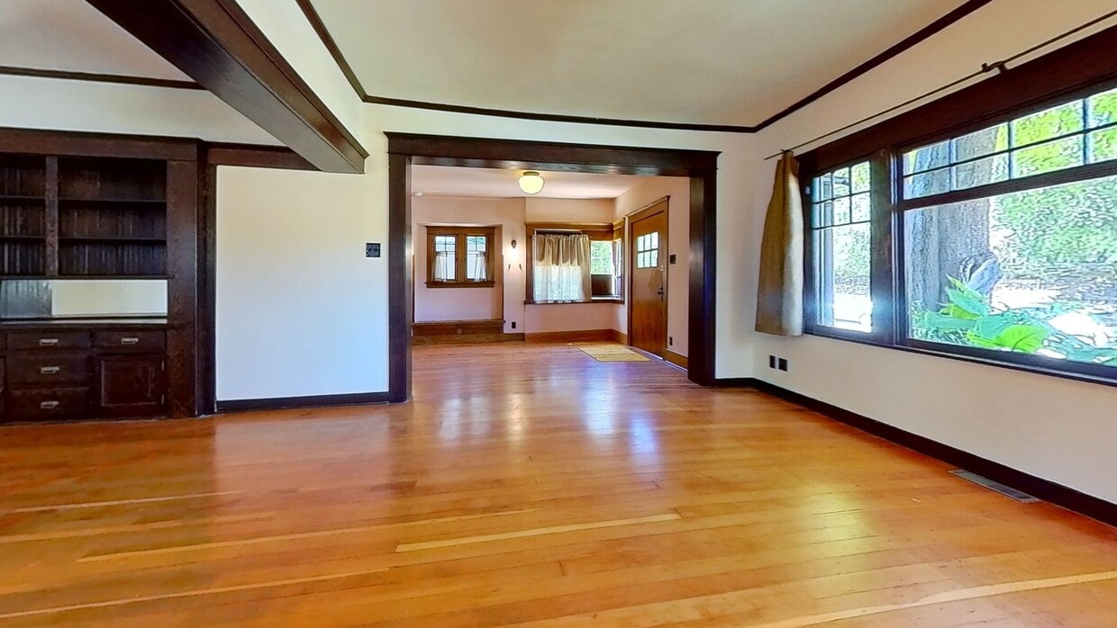 3D Tour - 216 Mt Washington Dr