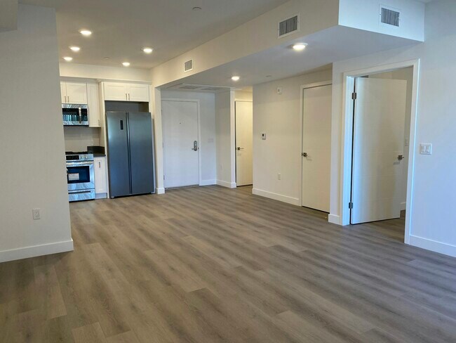 Photo - 16030 Sherman Way Unit A-1BDa