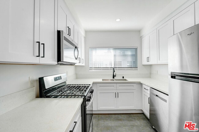 Photo - 317 S Kenmore Ave Unit 16