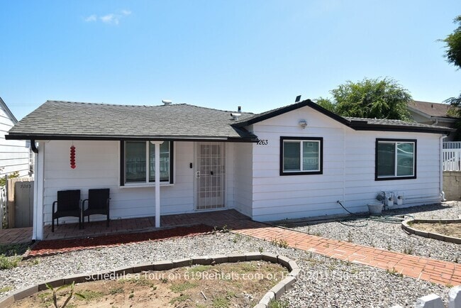 Building Photo - Remodeled 3 Bedroom, 2 Bath House