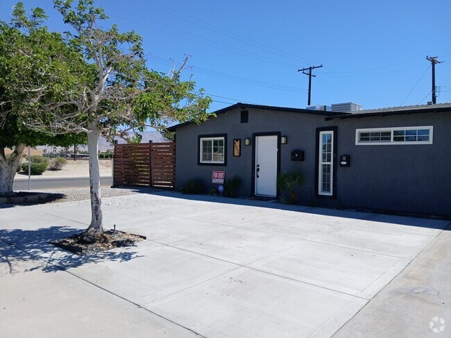 Building Photo - 46520 Daisy St Rental