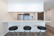 Photo - 532 N Rossmore Ave