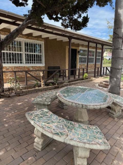 Photo - 4048 52nd St