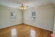 Photo - 6100 Glen Oak St House